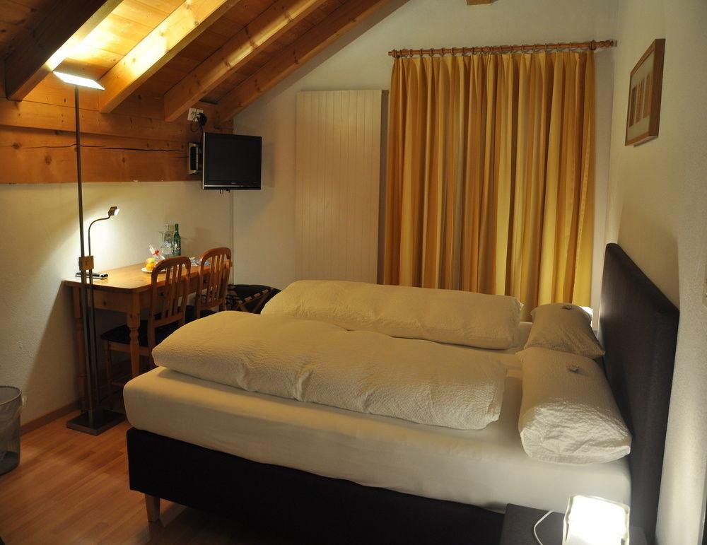 Hotel Ladina Bergün Exteriör bild
